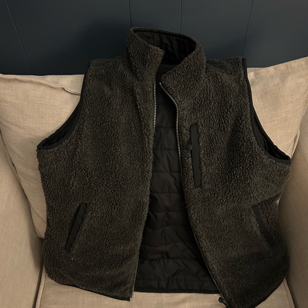 Carhartt Black Reversible Sherpa Fleece Vest